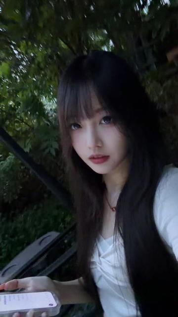 白鸽乌鸦相爱的戏码只会出现在童话